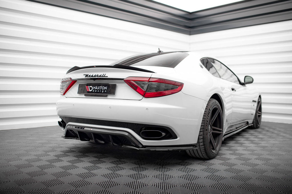 Splitter Laterali Posteriori V.2 compatibili con Maserati Granturismo Mk1 (2007-2018)