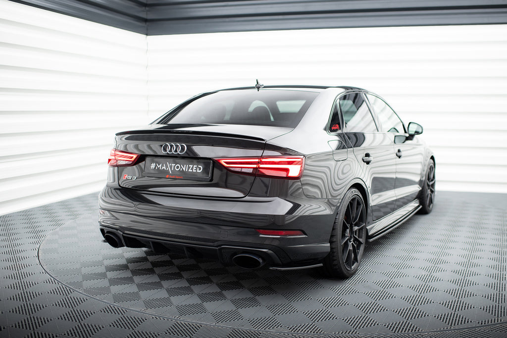 Splitter Laterali Posteriori compatibili con Audi RS3 Sedan 8V Facelift (2016-2020)