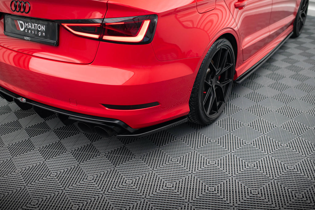 Splitter Laterali Posteriori compatibili con Audi S3 Sedan 8V (2013-2016)