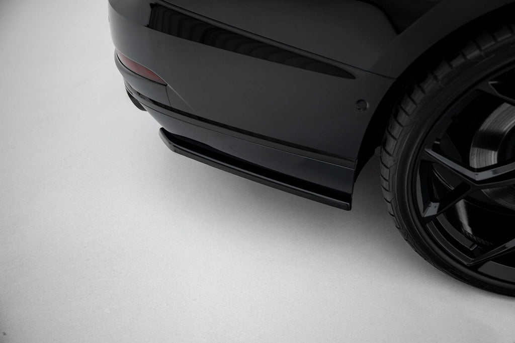 Splitter Laterali Posteriori compatibili con Audi S8 D5 (2019-2021)