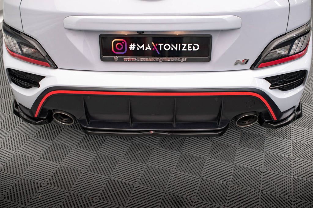 Splitter Posteriore Centrale Hyundai Kona N Mk1 montato