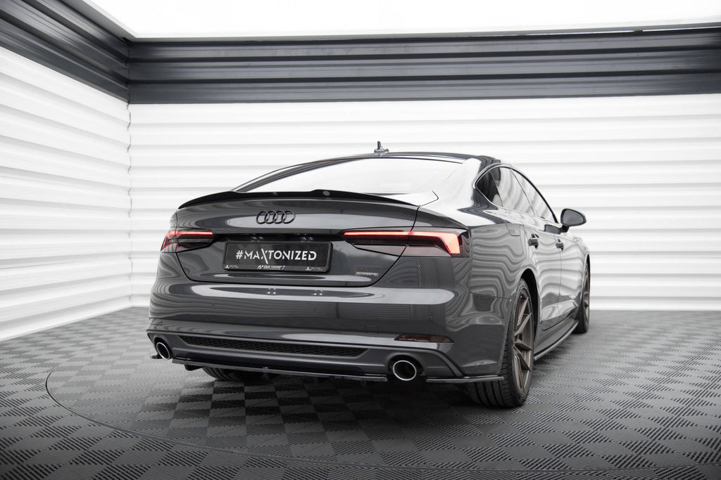 Splitter Posteriore Centrale con Barre Verticali compatibile con Audi A5 S-Line F5 (2017-2019)