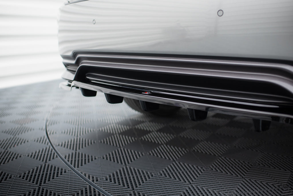 Splitter Posteriore Centrale con Barre Verticali compatibile con Lexus RX H Mk4 (2015-2019)