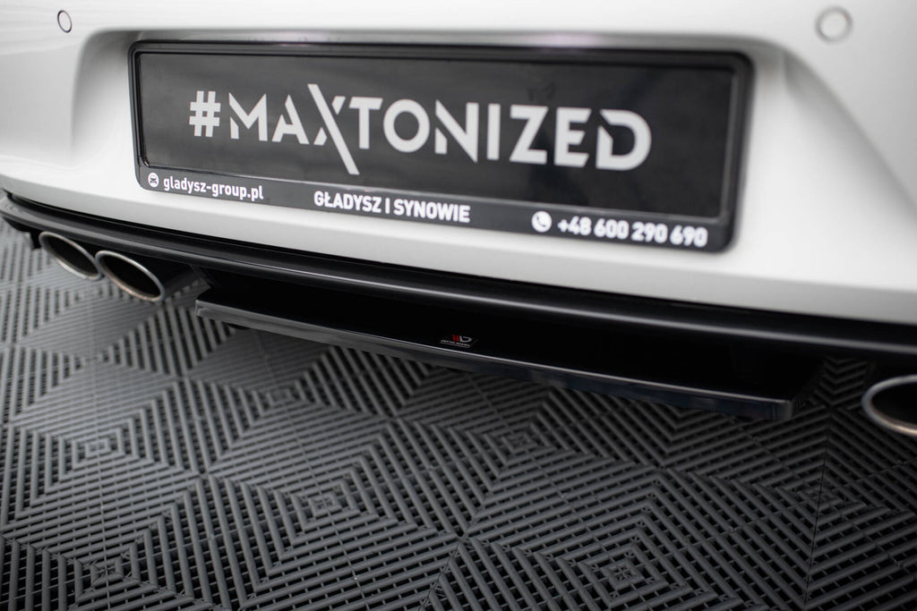 Splitter Posteriore Centrale con Barre Verticali Volkswagen Golf R Mk7 (2013-2016)