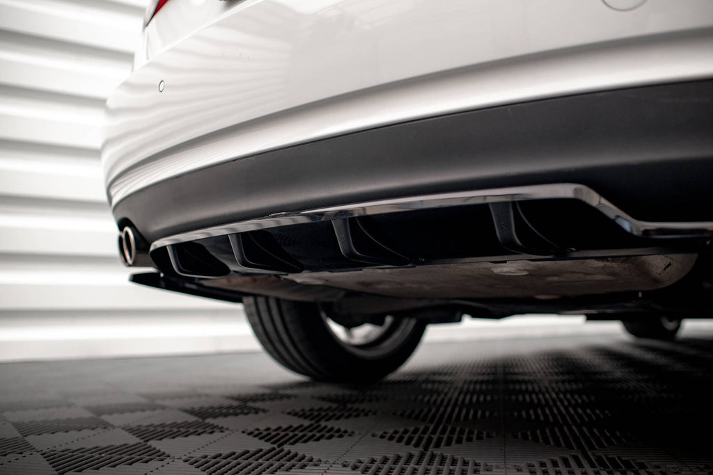 Splitter Posteriore Centrale (con barre verticali) Audi A5 Coupé 8T Facelift