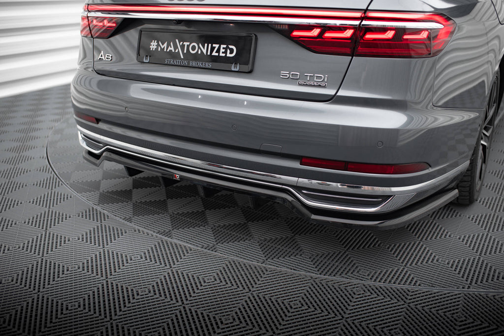 Splitter posteriore centrale con barre verticali Maxton Design Audi A8 D5