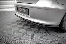 Carica l'immagine nel visualizzatore di Gallery, Splitter Posteriore Centrale con Barre Verticali BMW Serie 1 E81 Facelift Maxton Design