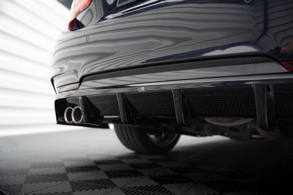 Splitter Posteriore Centrale con Barre Verticali BMW Serie 4 Coupé / Gran Coupé / Cabriolet M-Pack F32 / F36 / F33