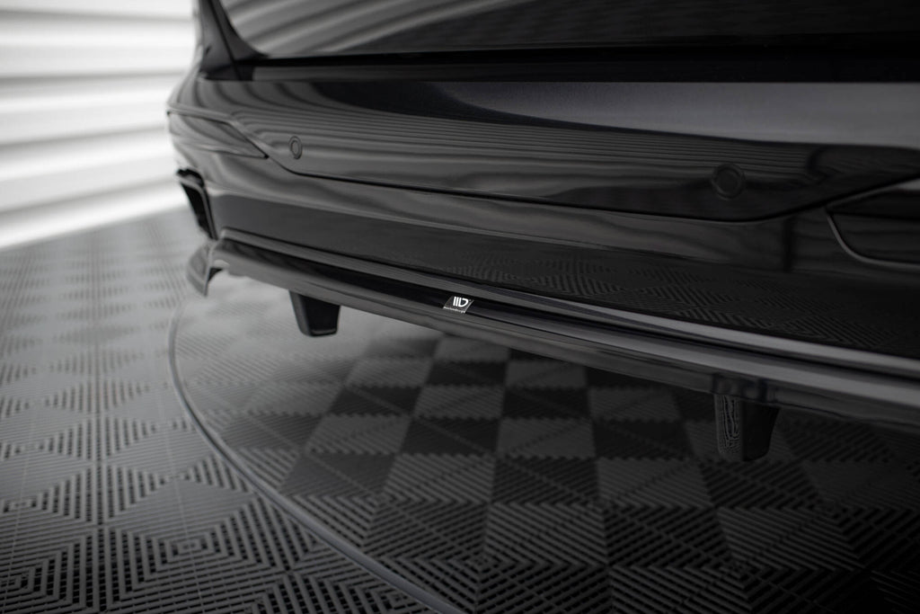 Splitter posteriore BMW X7 G07 Facelift dettaglio barre