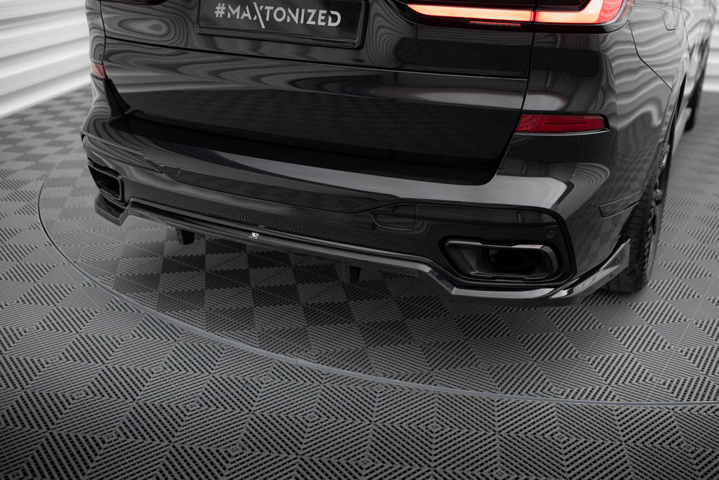 Vista laterale splitter posteriore BMW X7 M-Pack