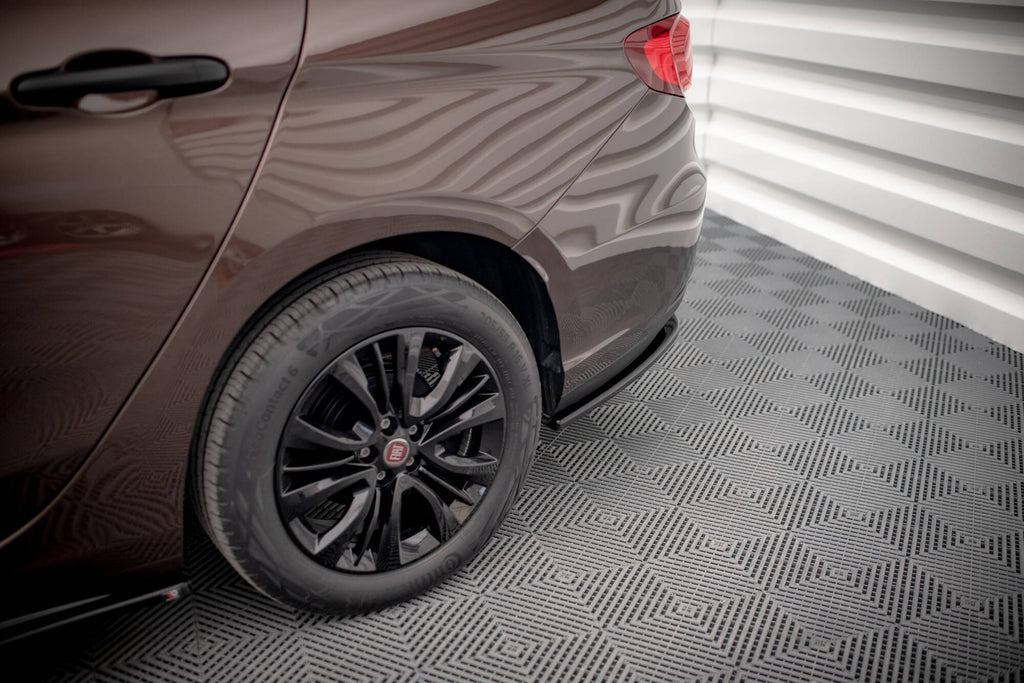 Splitter Posteriore Centrale con Barre Verticali Fiat Tipo S Berlina Mk1 Maxton Design