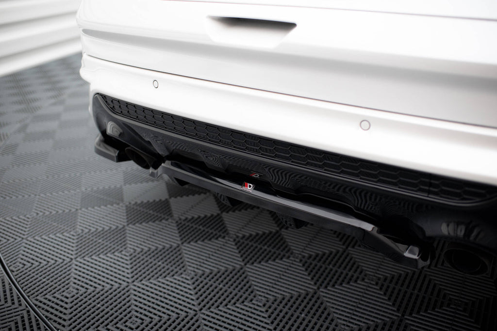 Splitter Posteriore Centrale con Barre Verticali Maxton Design Ford Kuga ST-Line Mk2