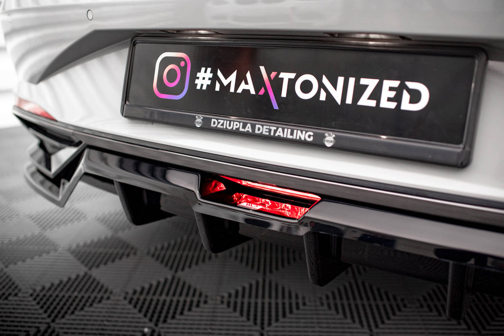 Splitter Posteriore Hyundai Elantra Mk7 dettaglio barre verticali