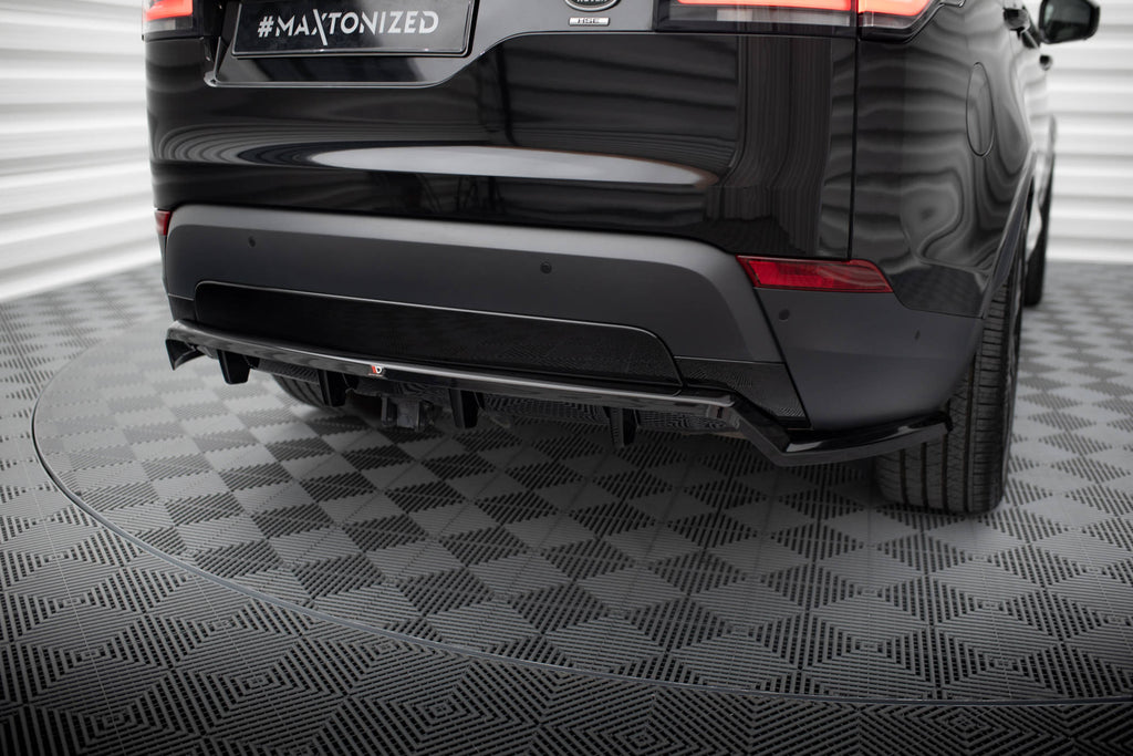 Splitter posteriore centrale con barre verticali Maxton Design Land Rover Discovery HSE Mk5