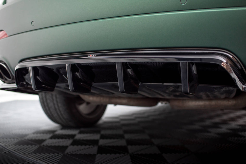 Splitter Posteriore Centrale Maserati Levante Mk1 particolare