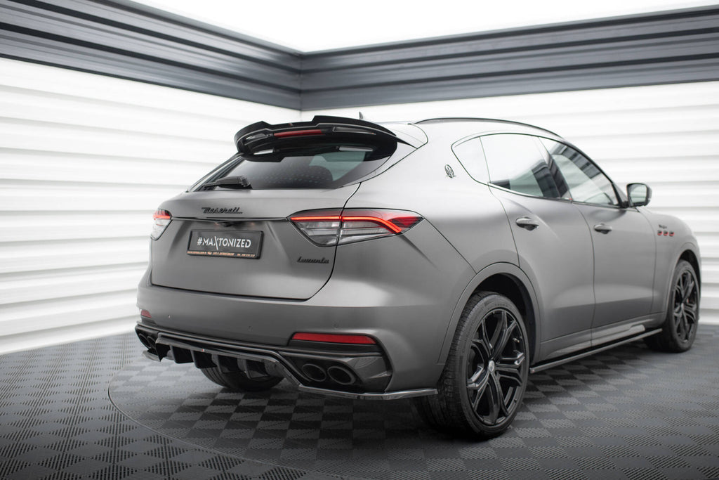 Splitter posteriore centrale con barre verticali Maxton Design Maserati Levante Trofeo Mk1