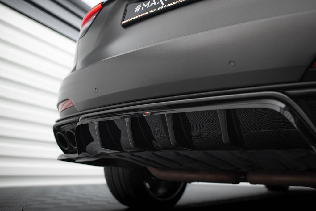 Splitter posteriore centrale con barre verticali Maxton Design Maserati Levante Trofeo Mk1