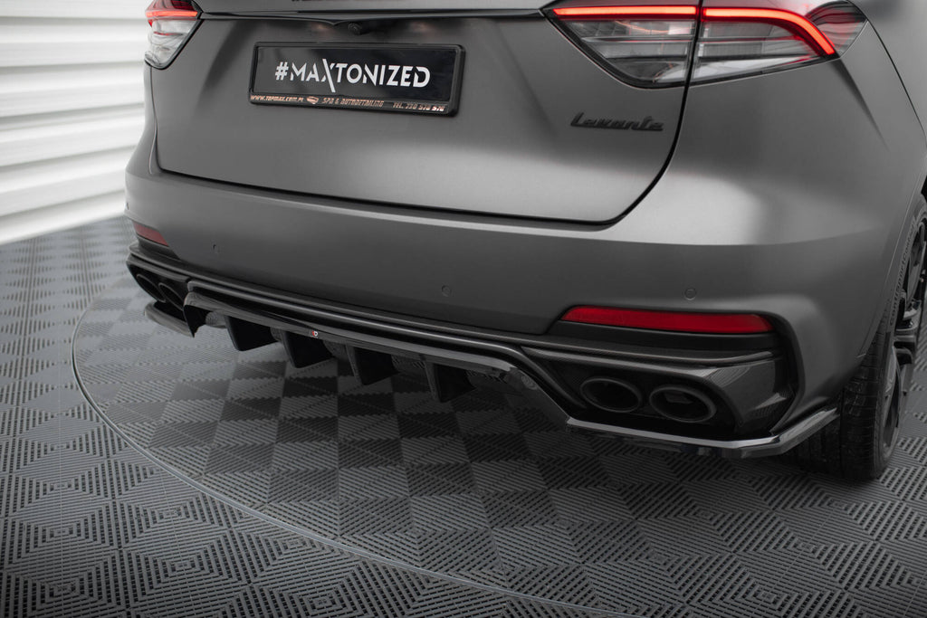 Splitter posteriore centrale con barre verticali Maxton Design Maserati Levante Trofeo Mk1