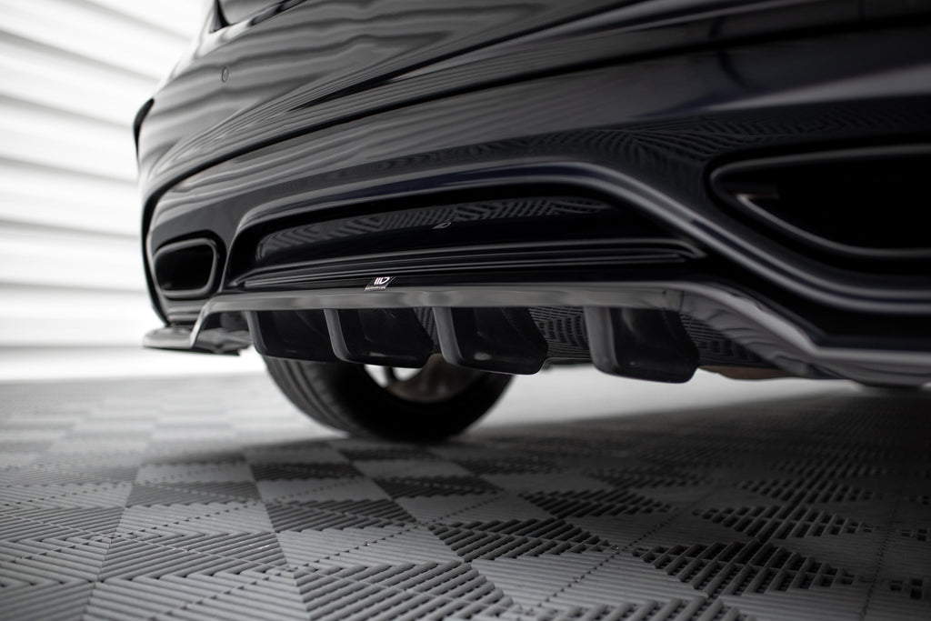 Splitter Posteriore Centrale con Barre Verticali Mercedes-Benz Classe A AMG-Line W176 facelift (2015-2018)