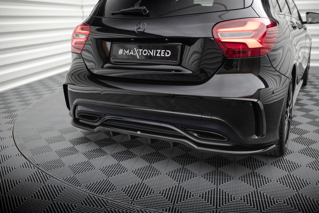 Splitter Posteriore Centrale con Barre Verticali Mercedes-Benz Classe A AMG-Line W176 facelift (2015-2018)