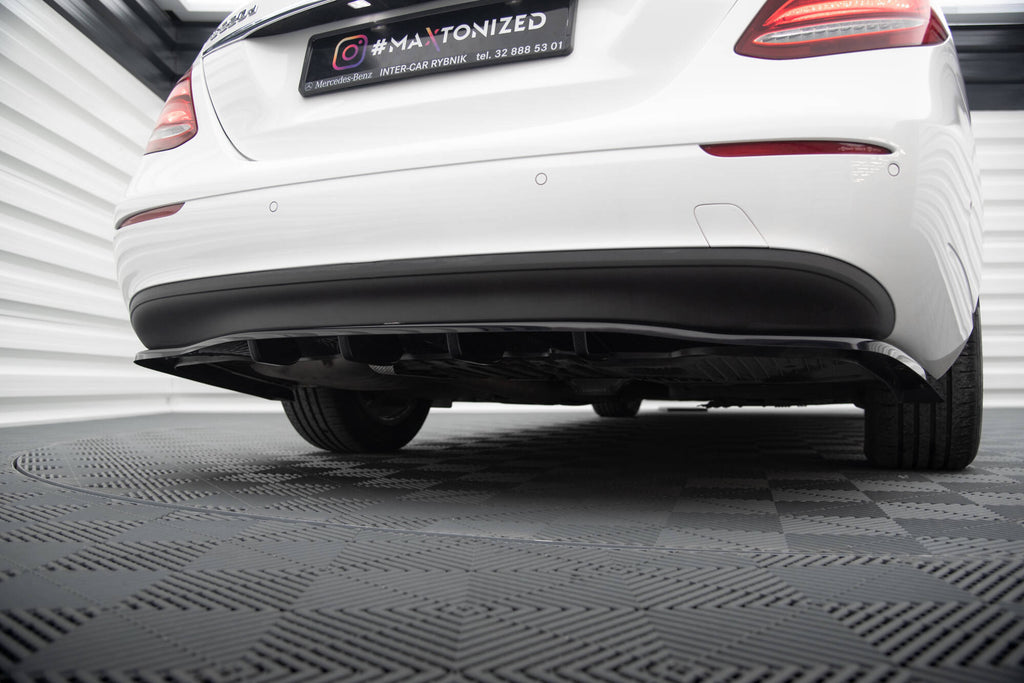 Splitter Posteriore Centrale con Barre Verticali Mercedes-Benz Classe E Berlina / Station Wagon W213