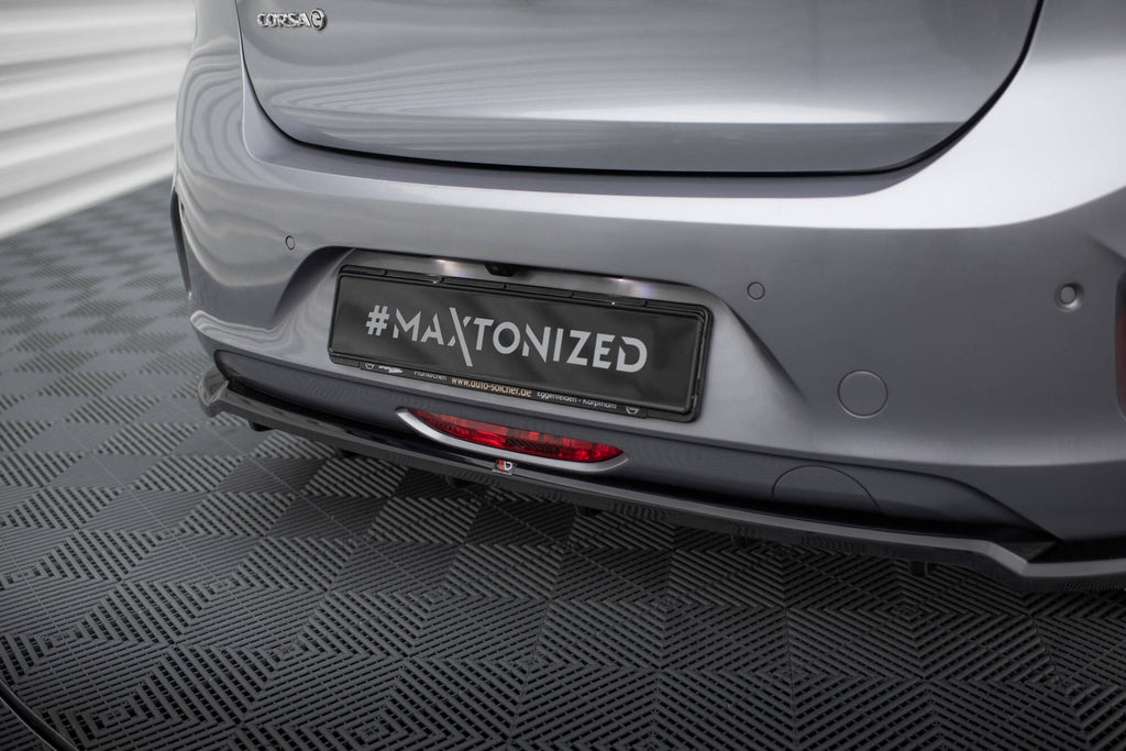 Splitter Posteriore Centrale con Barre Verticali Opel Corsa-e F Mk6 Maxton Design