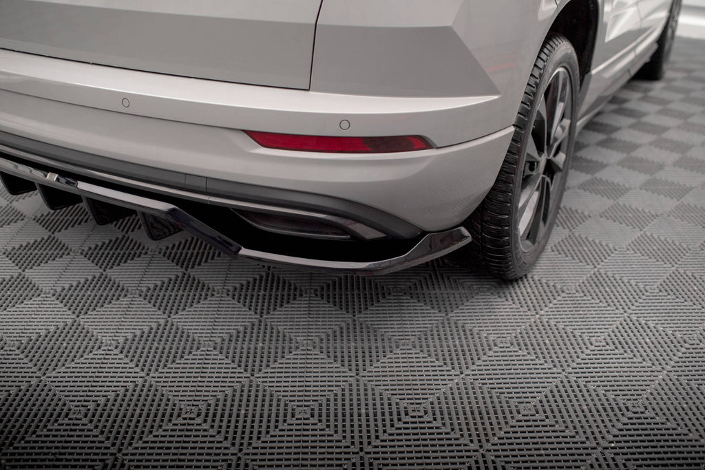 Splitter Posteriore Centrale con barre verticali Skoda Karoq Sportline Mk1 Facelift