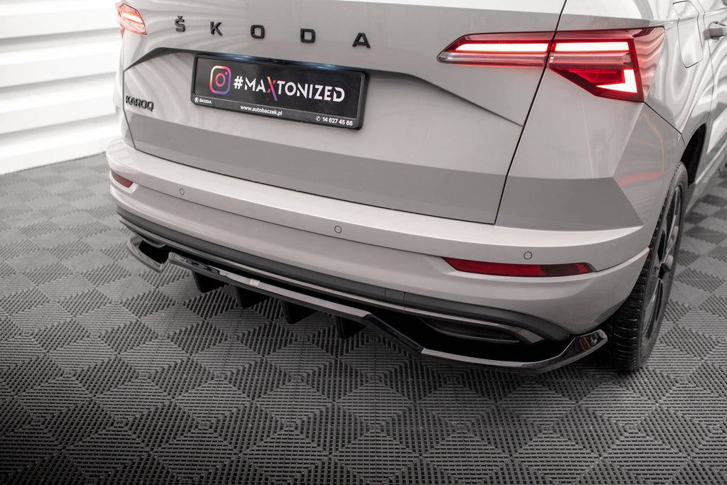 Splitter Posteriore Centrale con barre verticali Skoda Karoq Sportline Mk1 Facelift