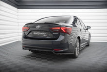 Carica l'immagine nel visualizzatore di Gallery, Splitter Posteriore Centrale con Barre Verticali Toyota Avensis Berlina Mk3 Facelift Maxton Design