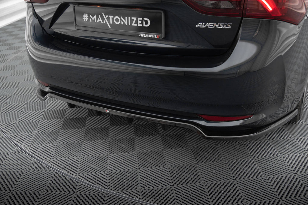 Splitter Posteriore Centrale con Barre Verticali Toyota Avensis Berlina Mk3 Facelift Maxton Design