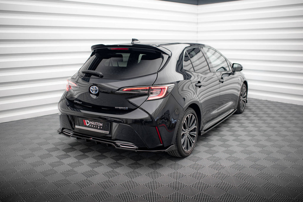 Splitter Posteriore Centrale con Barre Verticali Toyota Corolla Hatchback Mk12