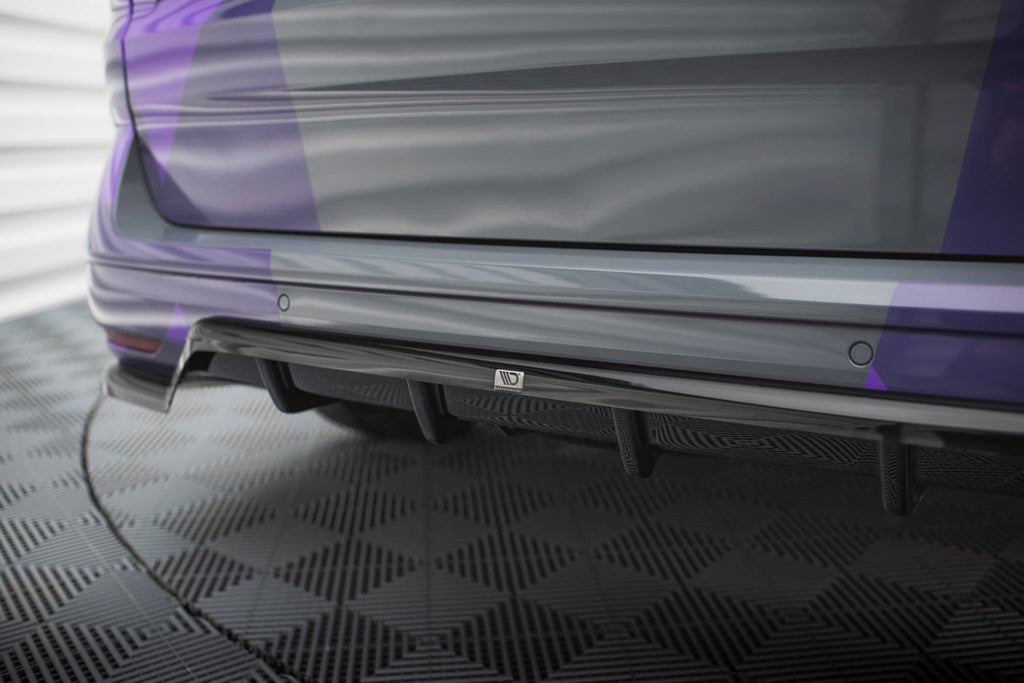 Splitter posteriore centrale con barre verticali Maxton Design Volkswagen Multivan T7