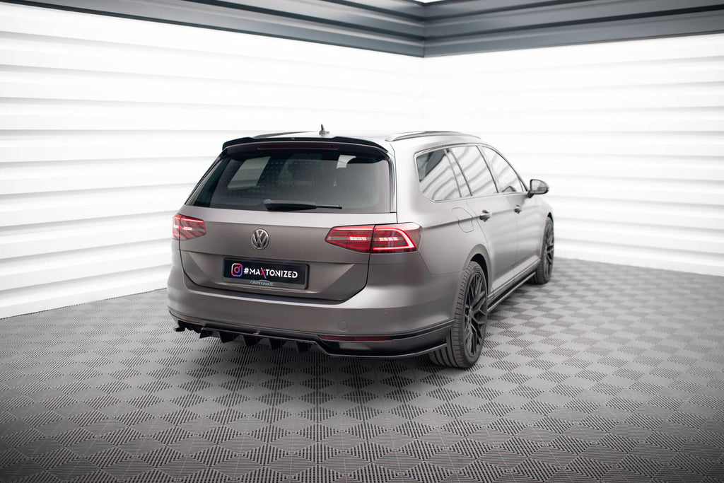 Splitter Posteriore Centrale con Barre Verticali Volkswagen Passat B8 Berlina / Station Wagon