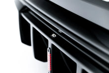 Carica l'immagine nel visualizzatore di Gallery, Diffusore Posteriore Audi RS3 Berlina 8Y Facelift (Versione con luce LED)