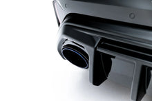 Carica l'immagine nel visualizzatore di Gallery, Diffusore Posteriore Audi RS3 Berlina 8Y Facelift (Versione con luce LED)