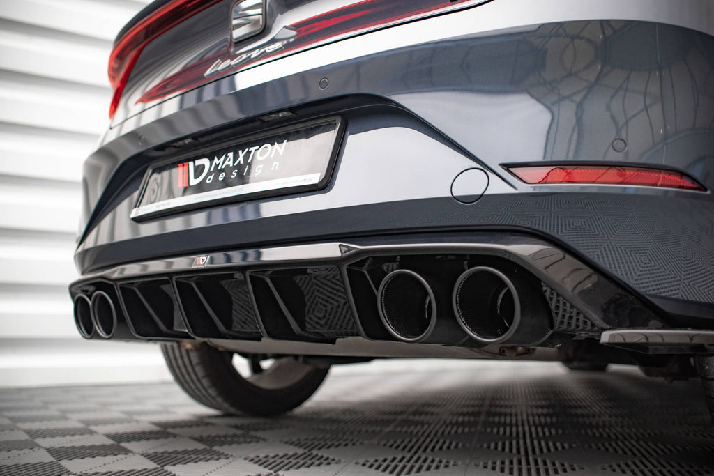 Diffusore posteriore con imitazione terminali di scarico Maxton Seat Leon FR Hatchback Mk4
