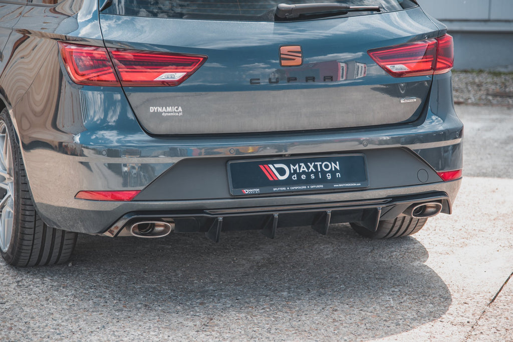 Dettaglio lame diffusore posteriore Seat Leon Cupra ST