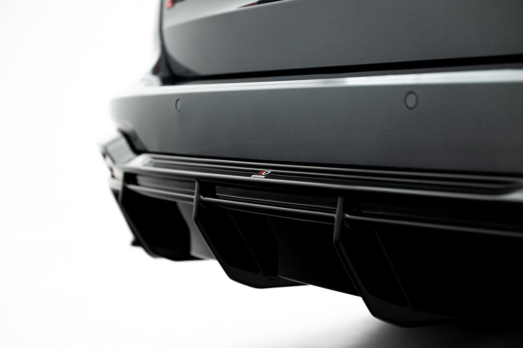 Diffusore Posteriore (versione con gancio traino) compatibile con Audi RS7 C8 (2018-2023)