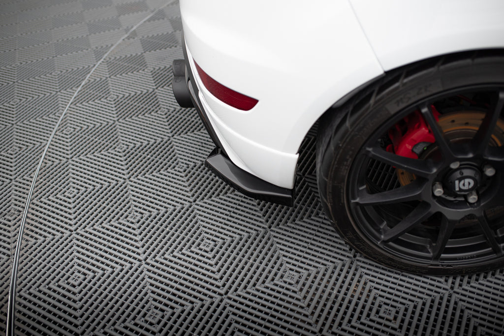 Kit Completo Splitter V.1 compatibile con Ford Fiesta Mk7 Facelift (2013-2017)