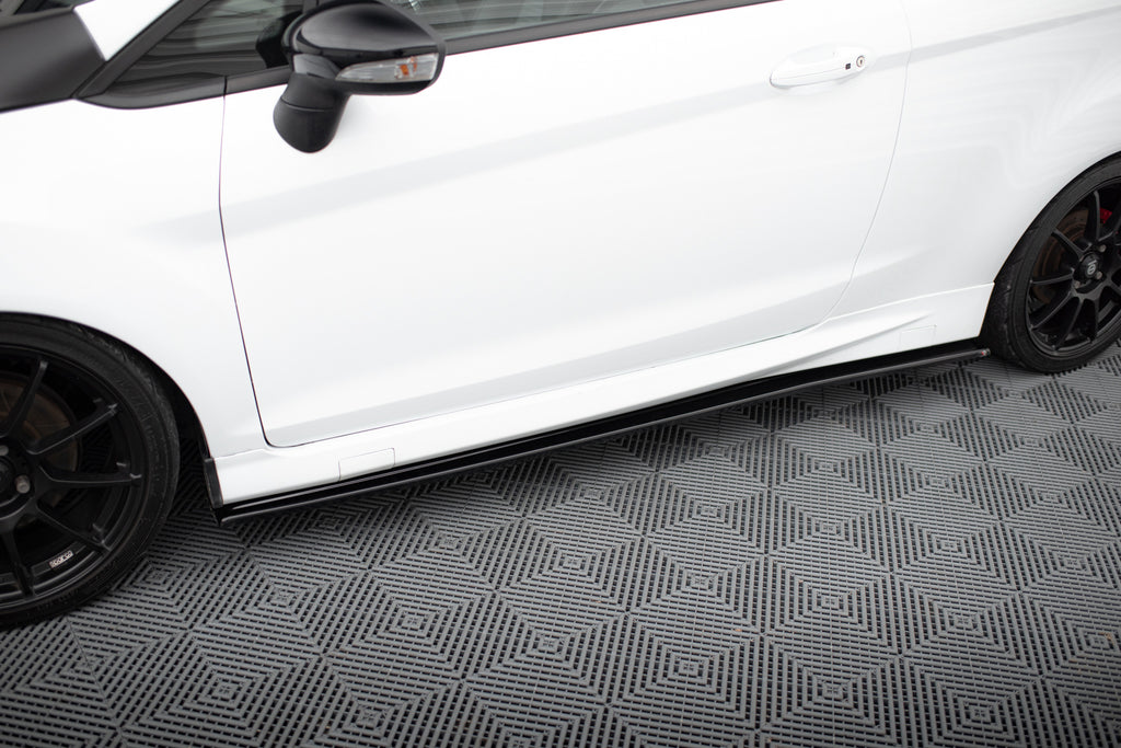 Kit Completo Splitter V.1 compatibile con Ford Fiesta Mk7 Facelift (2013-2017)