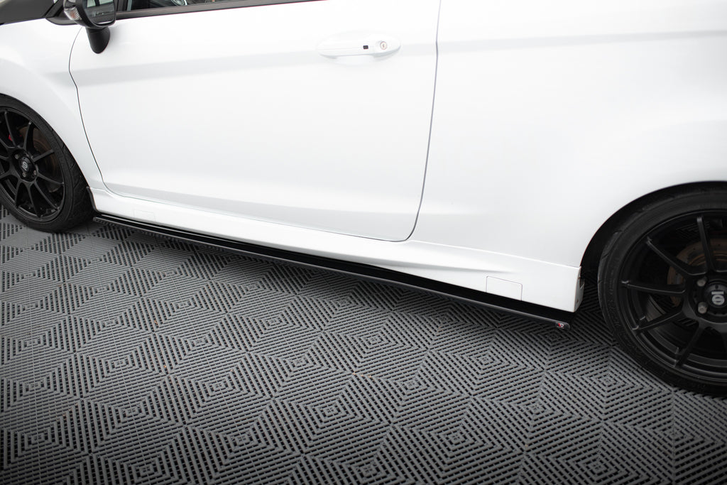 Kit Completo Splitter V.1 compatibile con Ford Fiesta Mk7 Facelift (2013-2017)
