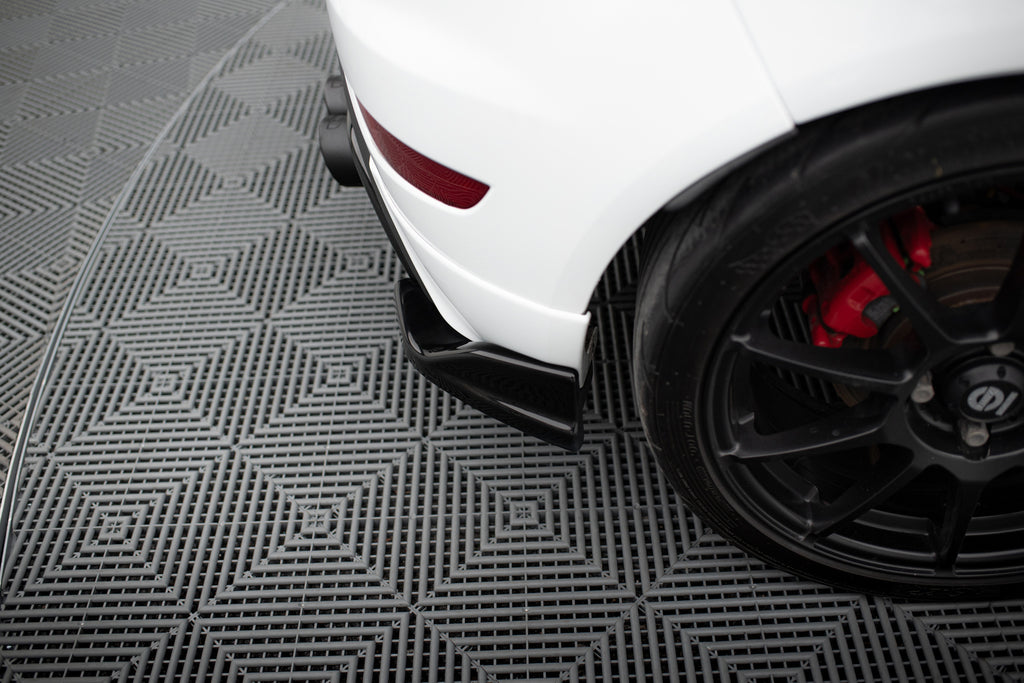 Kit Completo Splitter V.2 compatibile con Ford Fiesta Mk7 Facelift (2013-2017)