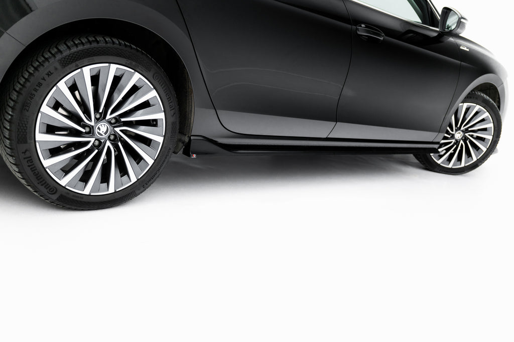 Kit Completo Splitter V.2 compatibile con Skoda Superb Sedan Mk4 (2024-)