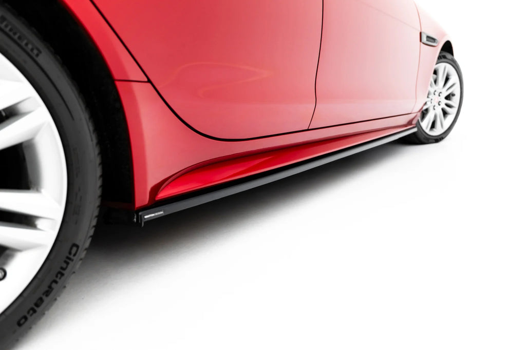 Set di Splitter compatibili con Jaguar XE X760 facelift R-Dynamic (2019-2024)