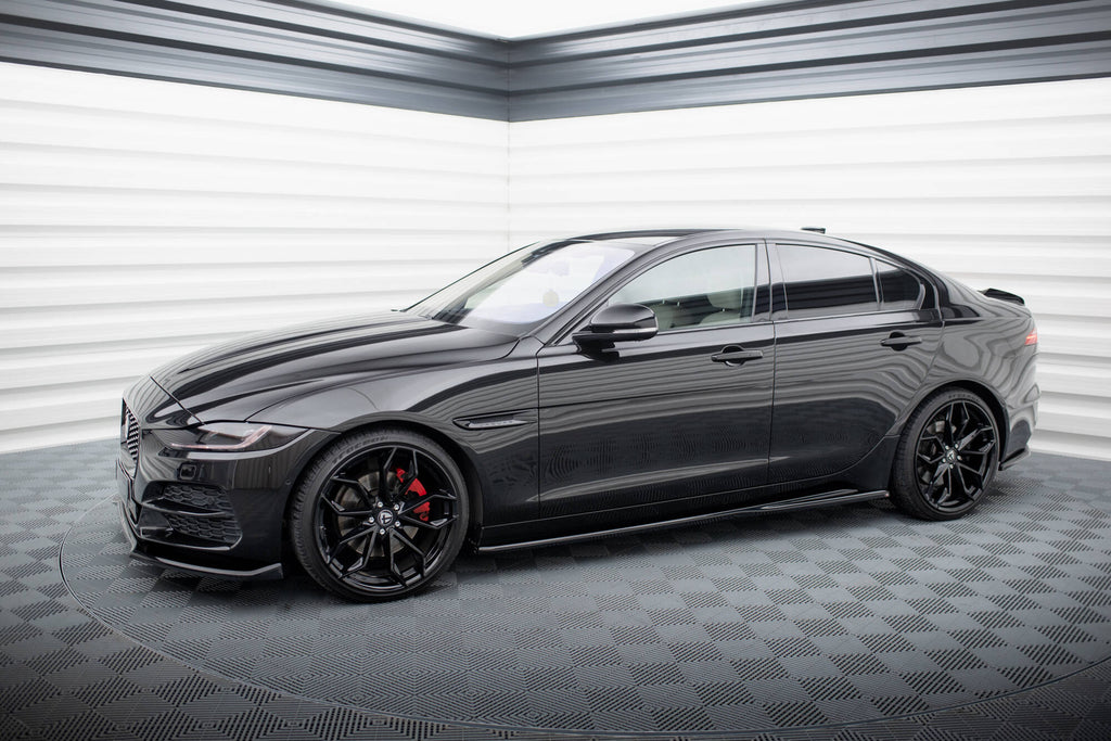 Kit Completo Splitter compatibile con Jaguar XE X760 Facelift (2019-2024)