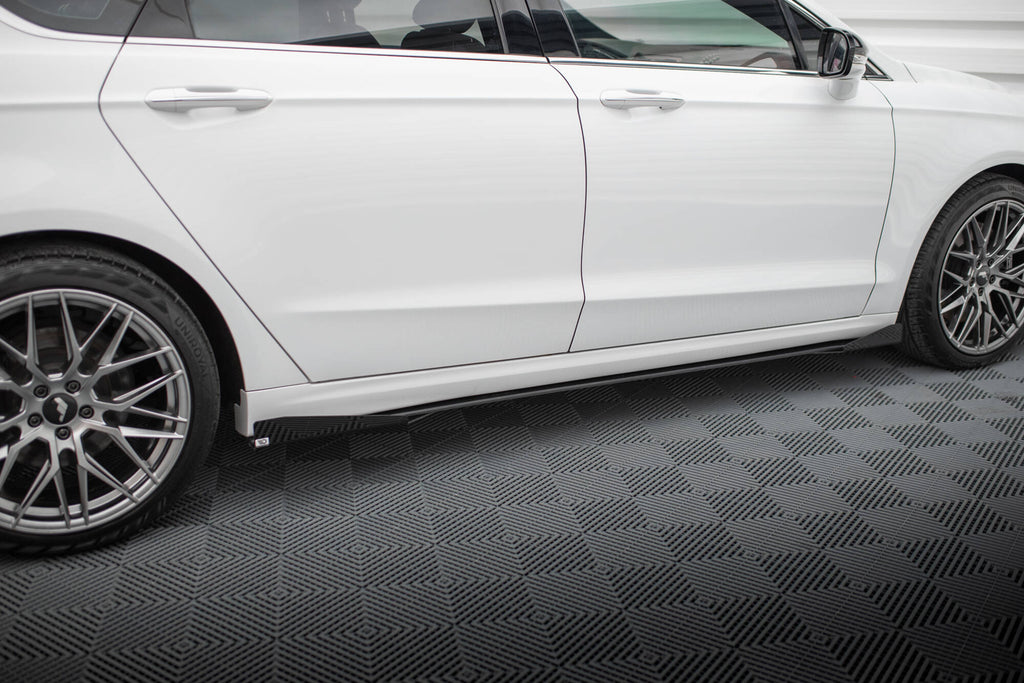 Dettaglio flap laterali sotto minigonne Ford Fusion Sport Mk2 Facelift