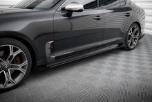 Load image into Gallery viewer, Flap Laterali Sotto Minigonne Kia Stinger GT / GT-Line / Standard Mk1