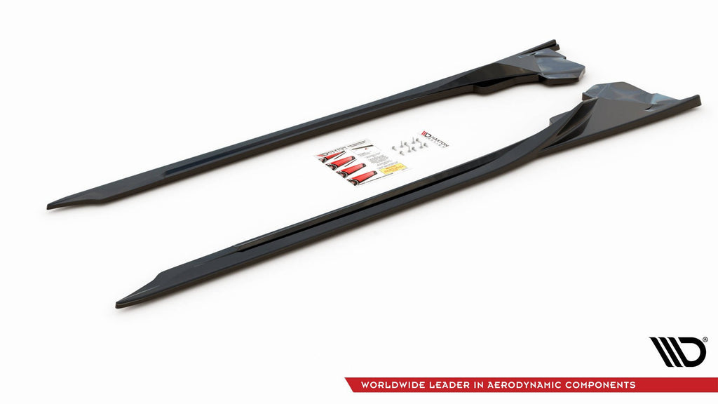 Dettaglio diffusore sotto minigonna BMW i8 ABS nero lucido