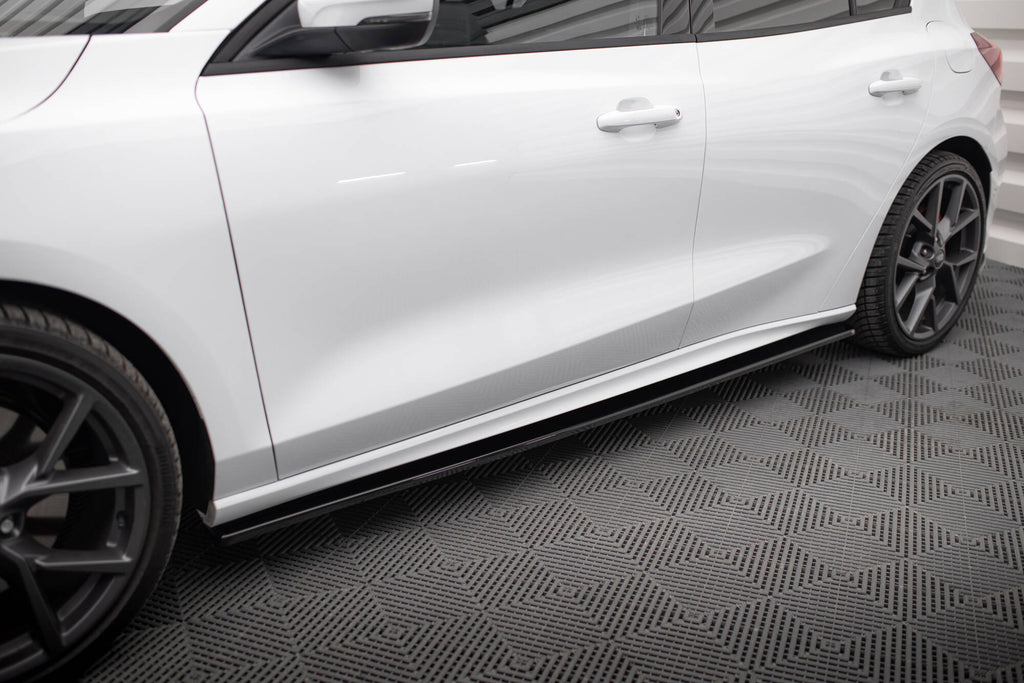 Diffusori Sotto Minigonne V.1 compatibili con Ford Focus ST / ST-Line Mk4 Facelift (2021-)