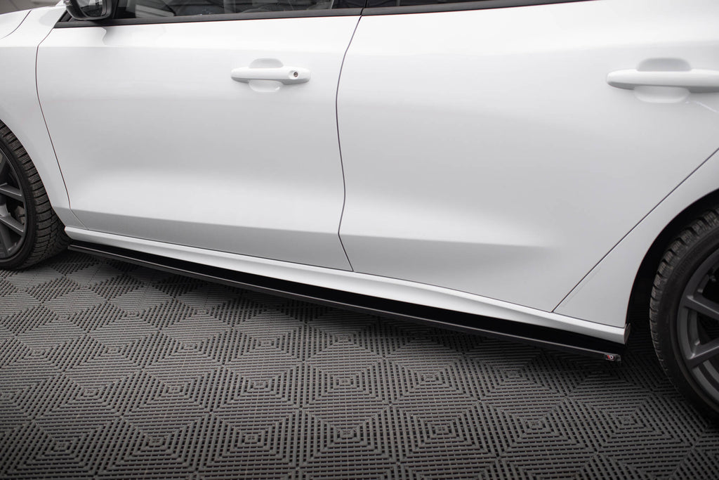 Diffusori Sotto Minigonne V.1 compatibili con Ford Focus ST / ST-Line Mk4 Facelift (2021-)